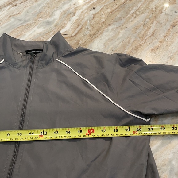Boys XXL Under Armour Jacket - Picture 8 of 14